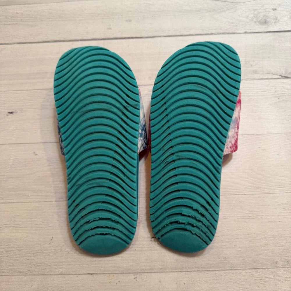 Nike girls pink tie dye slides sandals‎ big kids size 5